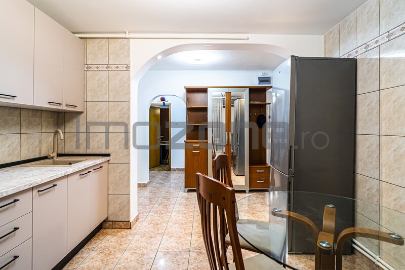 Sebastian 141, 3 camere, 78 mp, et. 1, 2 bai, centrala proprie, disponibil imediat